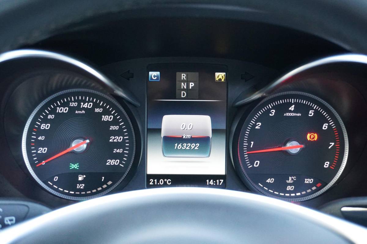 Mercedes-Benz C-Klasse Mercedes-Benz C-klasse Estate 180 Business Solution AMG + CAMERA / PANO / DODEHOEK / NAVI / LEDER