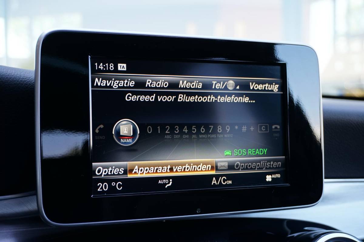 Mercedes-Benz C-Klasse Mercedes-Benz C-klasse Estate 180 Business Solution AMG + CAMERA / PANO / DODEHOEK / NAVI / LEDER