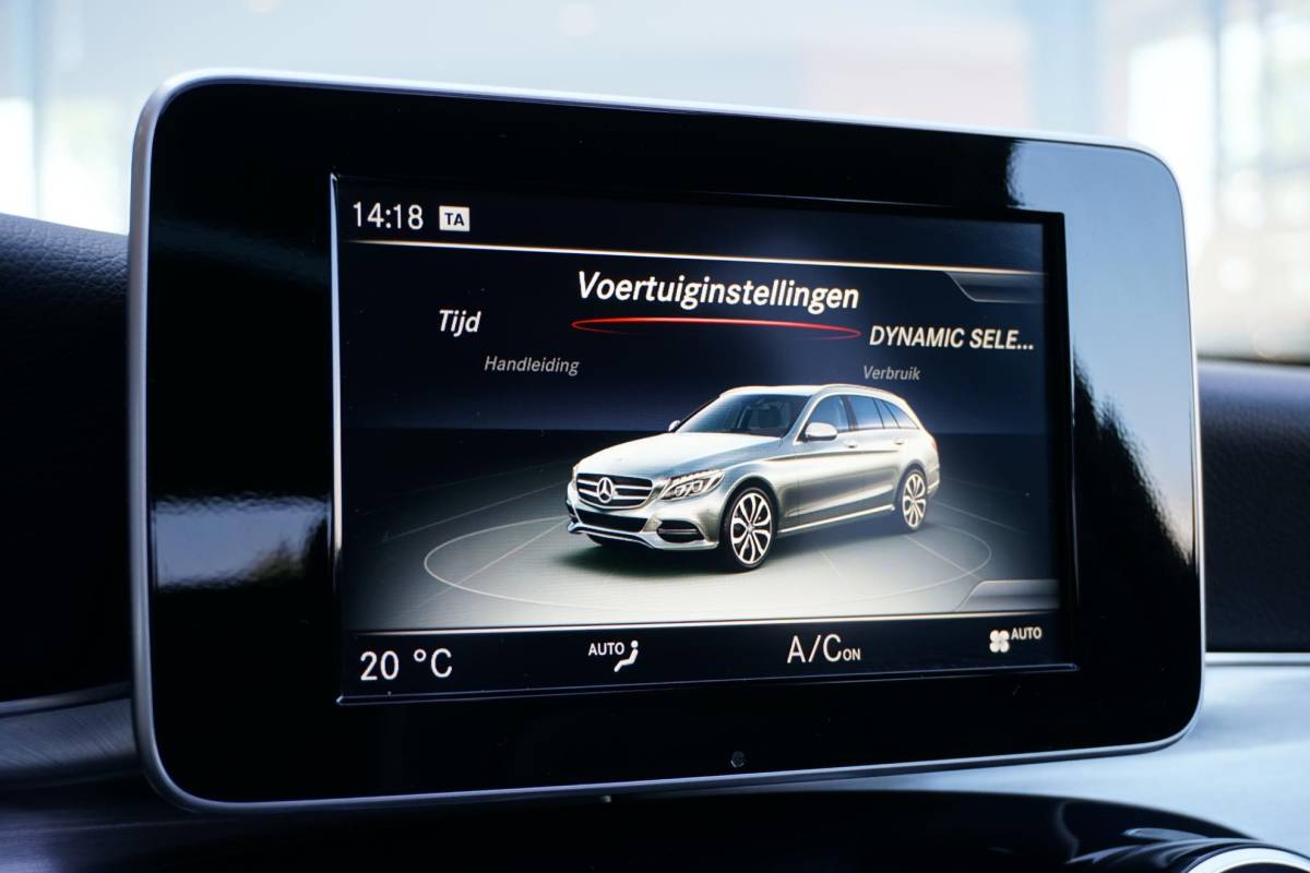 Mercedes-Benz C-Klasse Mercedes-Benz C-klasse Estate 180 Business Solution AMG + CAMERA / PANO / DODEHOEK / NAVI / LEDER