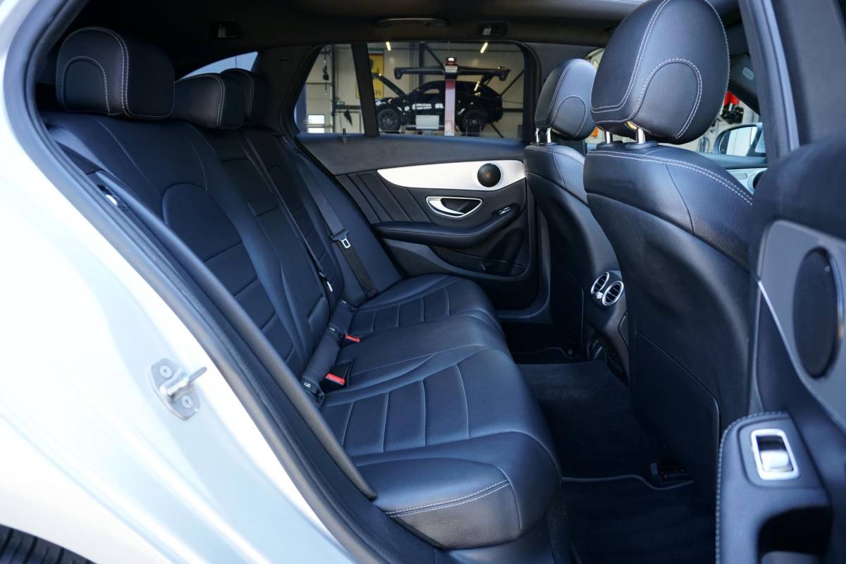 Mercedes-Benz C-Klasse Mercedes-Benz C-klasse Estate 180 Business Solution AMG + CAMERA / PANO / DODEHOEK / NAVI / LEDER