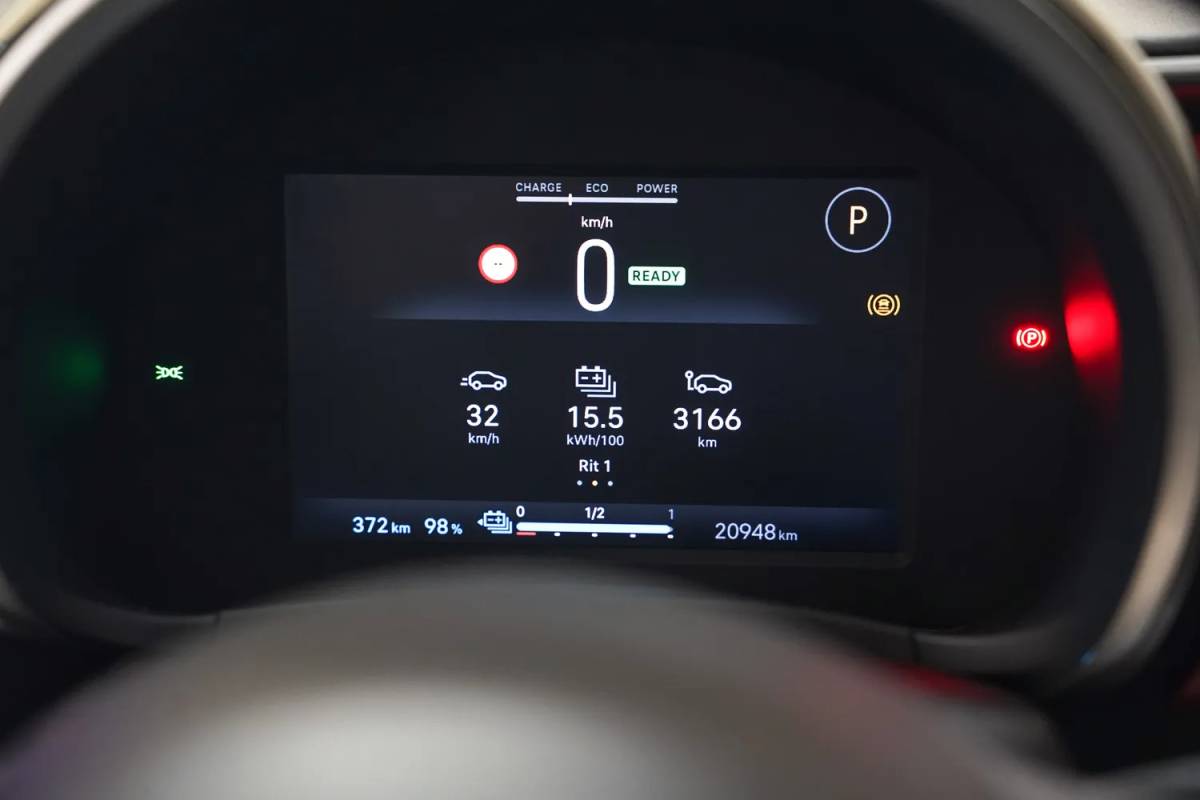 Fiat 600e Fiat 600e RED 54 kWh [ LED Apple/Android Climate Cruise ]