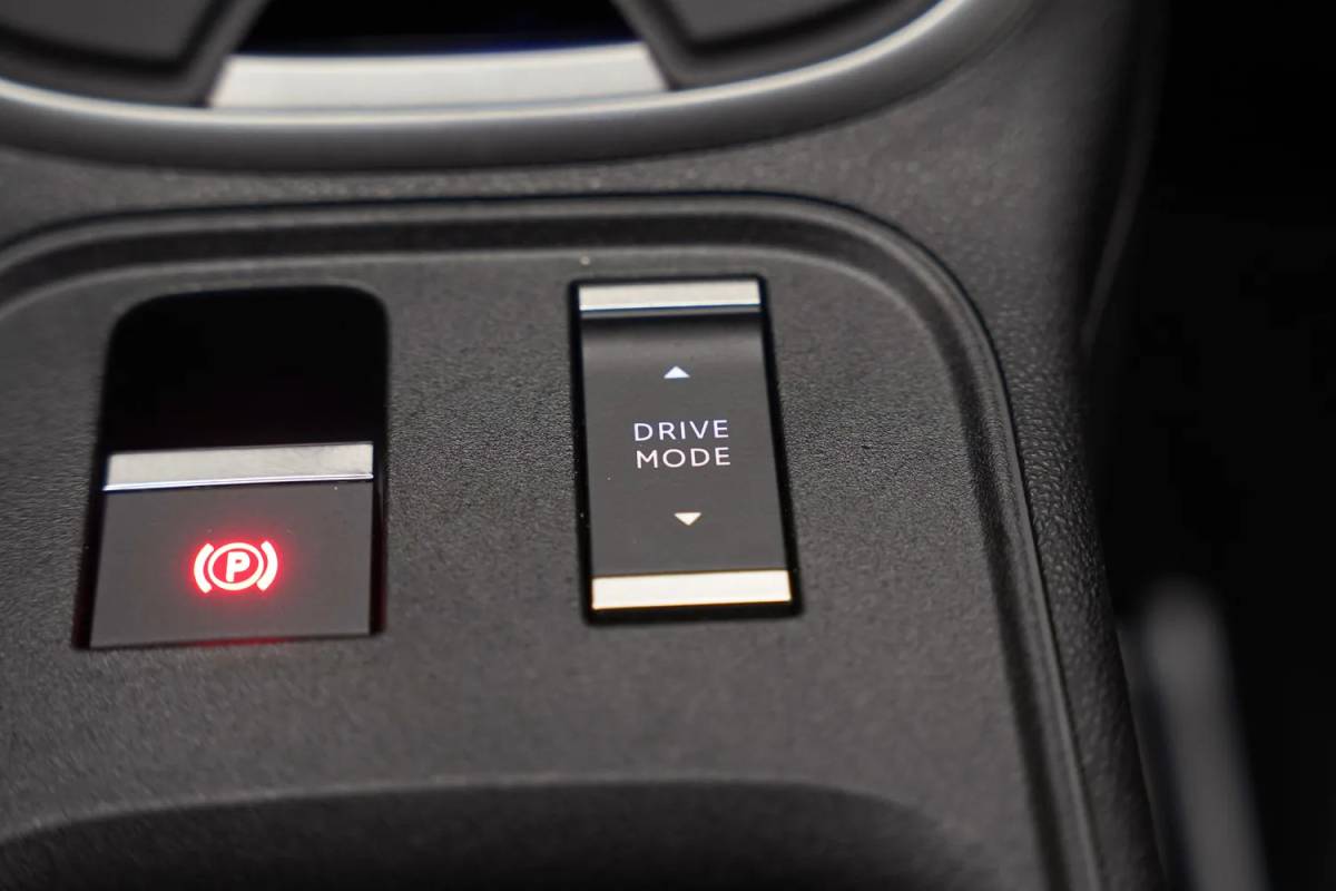 Fiat 600e Fiat 600e RED 54 kWh [ LED Apple/Android Climate Cruise ]