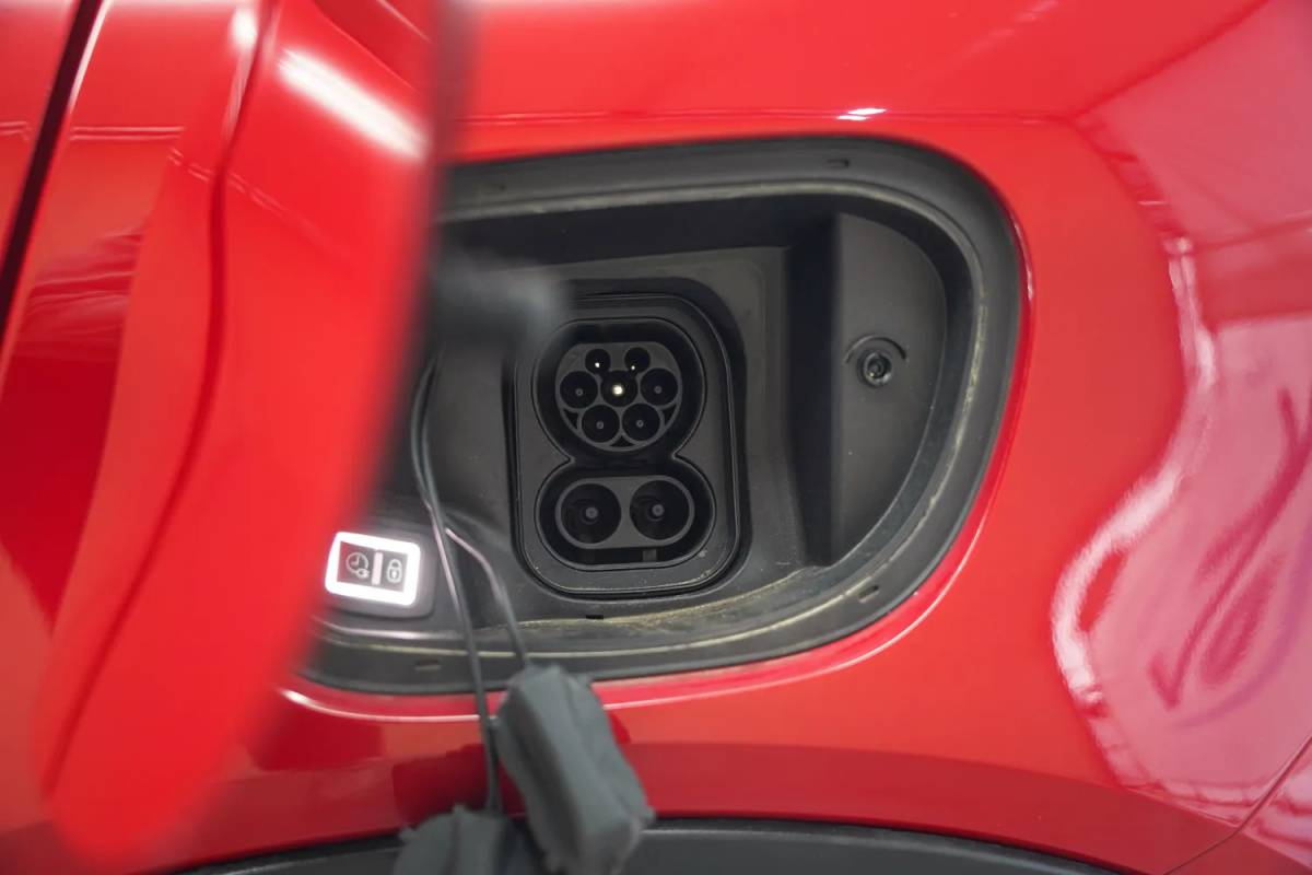 Fiat 600e Fiat 600e RED 54 kWh [ LED Apple/Android Climate Cruise ]