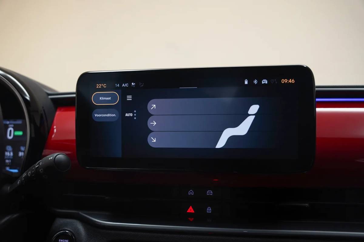 Fiat 600e Fiat 600e RED 54 kWh [ LED Apple/Android Climate Cruise ]