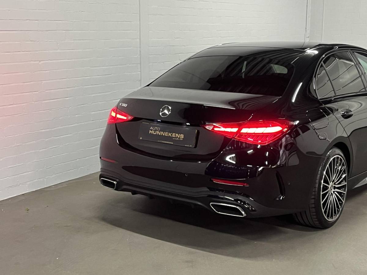 Mercedes-Benz C-Klasse Mercedes-Benz C-klasse 180 AMG Line Ambiente verlichting | Cruise control | Stoelverwarming | Achteruitrij camera | AMG wielen | Carplay | Dodehoek | Navigatie