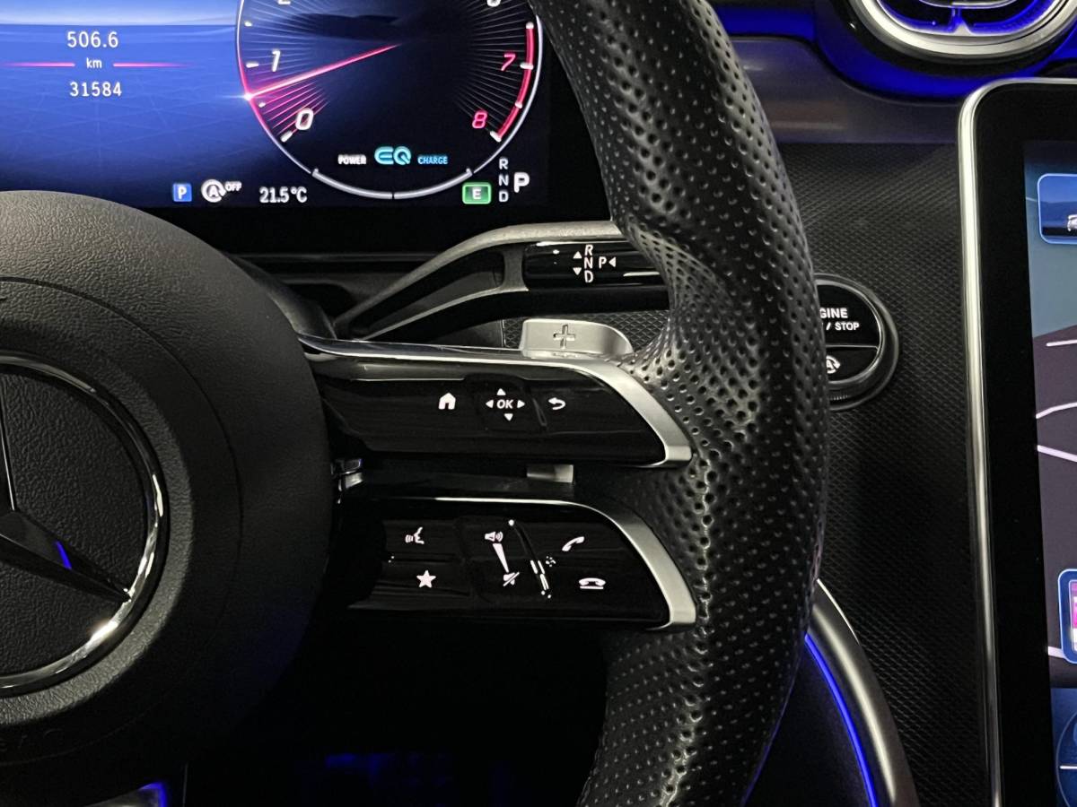 Mercedes-Benz C-Klasse Mercedes-Benz C-klasse 180 AMG Line Ambiente verlichting | Cruise control | Stoelverwarming | Achteruitrij camera | AMG wielen | Carplay | Dodehoek | Navigatie