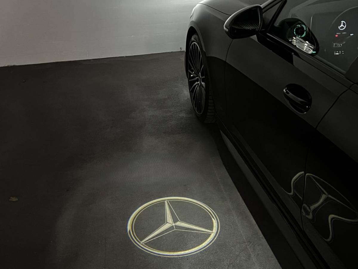Mercedes-Benz C-Klasse Mercedes-Benz C-klasse 180 AMG Line Ambiente verlichting | Cruise control | Stoelverwarming | Achteruitrij camera | AMG wielen | Carplay | Dodehoek | Navigatie