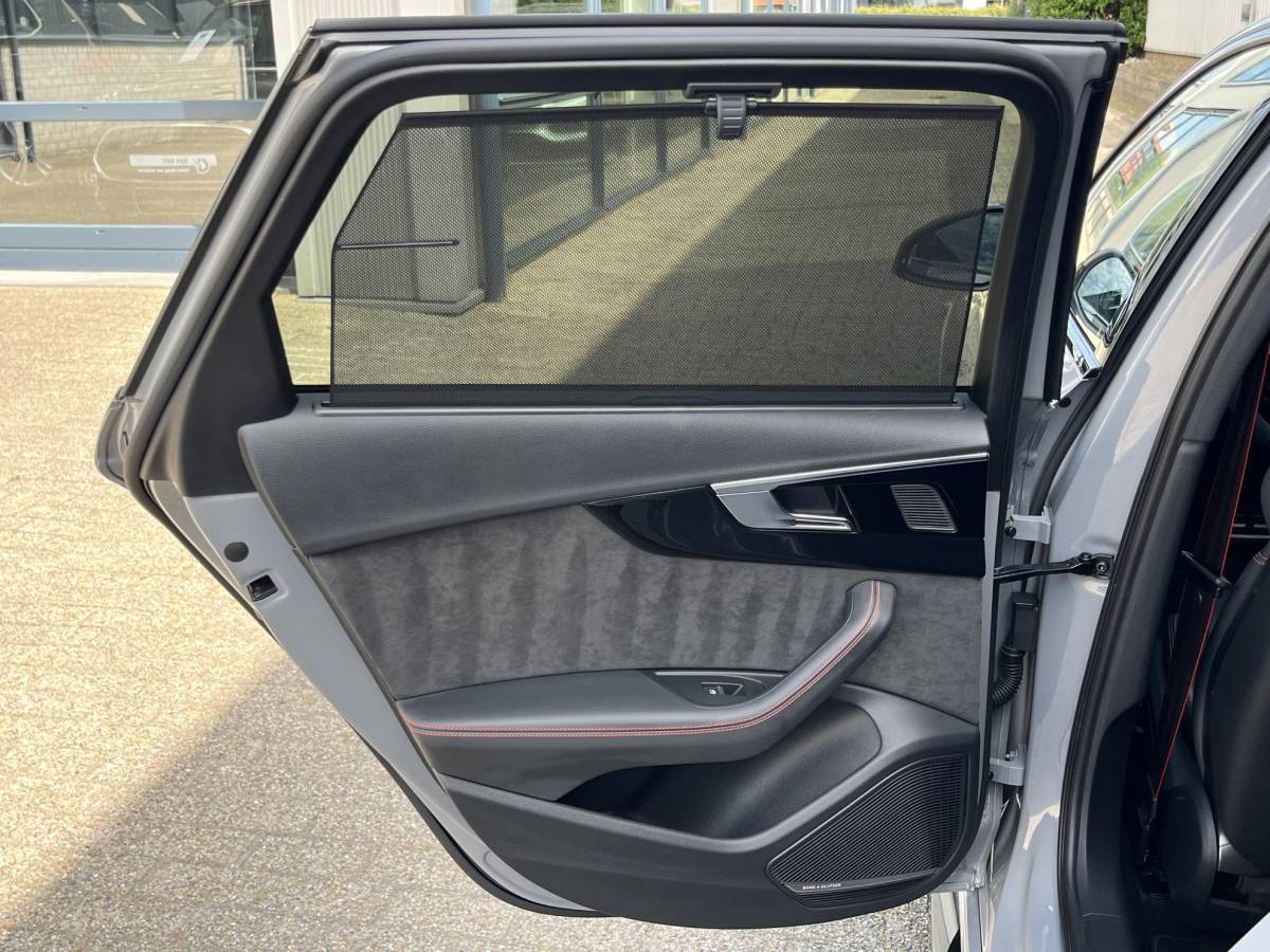Audi RS4 Audi RS4 Avant 2.9 TFSI RS 4 quattro | NL Auto/Voll.Historie/Pano.Dak/Head-Up/Bang&Olufsen/Navi/Sportdiffertentieel/Elektr.Wegklapbare Trekhaak