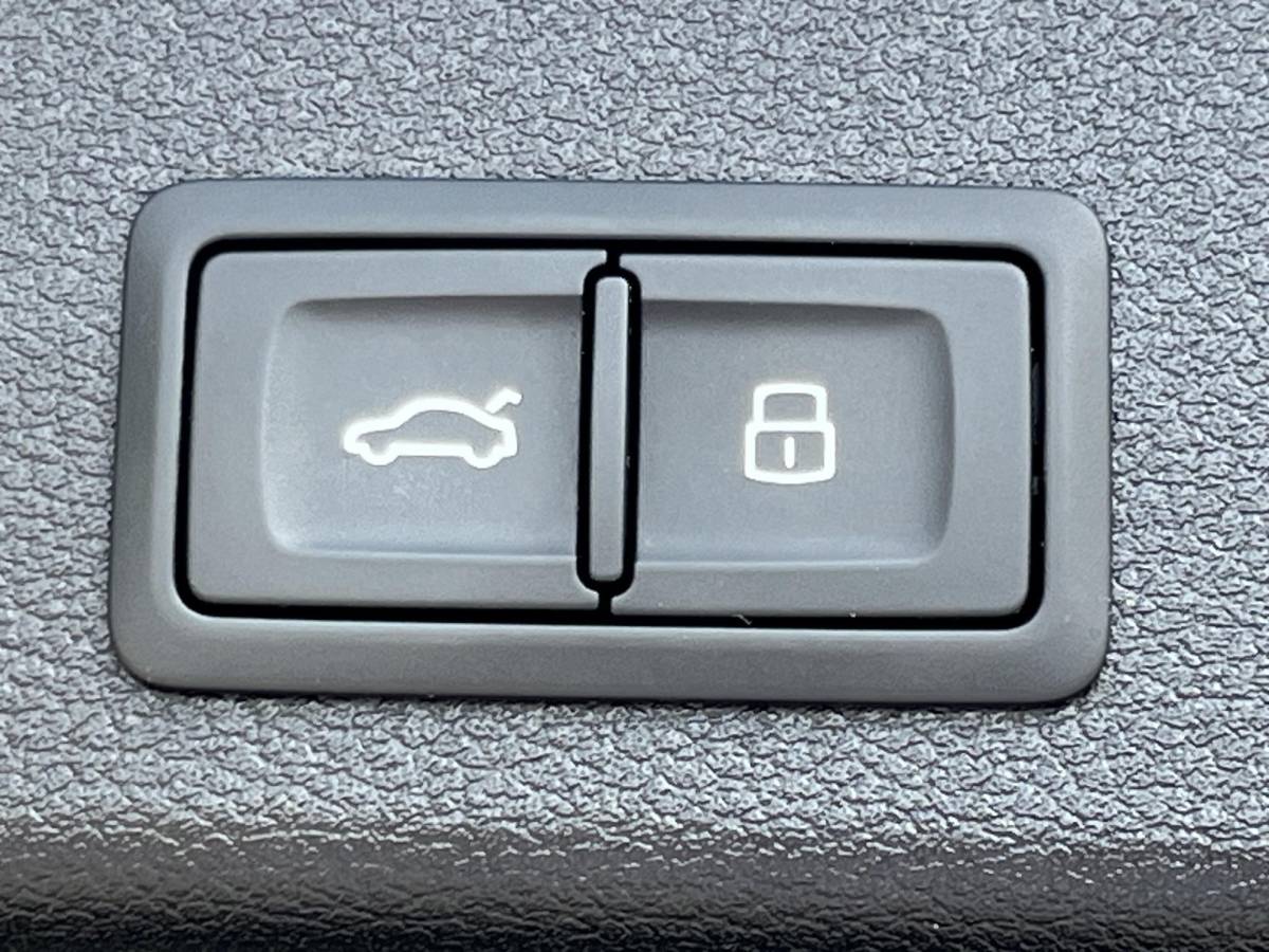 Audi RS4 Audi RS4 Avant 2.9 TFSI RS 4 quattro | NL Auto/Voll.Historie/Pano.Dak/Head-Up/Bang&Olufsen/Navi/Sportdiffertentieel/Elektr.Wegklapbare Trekhaak
