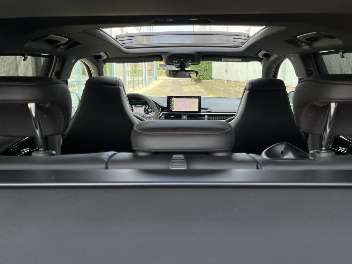Audi RS4 Audi RS4 Avant 2.9 TFSI RS 4 quattro | NL Auto/Voll.Historie/Pano.Dak/Head-Up/Bang&Olufsen/Navi/Sportdiffertentieel/Elektr.Wegklapbare Trekhaak