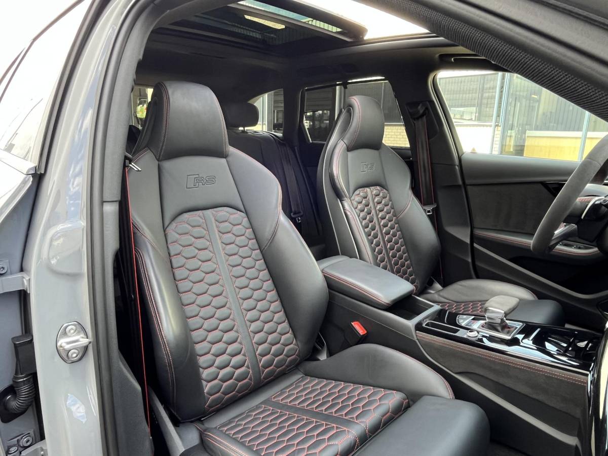 Audi RS4 Audi RS4 Avant 2.9 TFSI RS 4 quattro | NL Auto/Voll.Historie/Pano.Dak/Head-Up/Bang&Olufsen/Navi/Sportdiffertentieel/Elektr.Wegklapbare Trekhaak