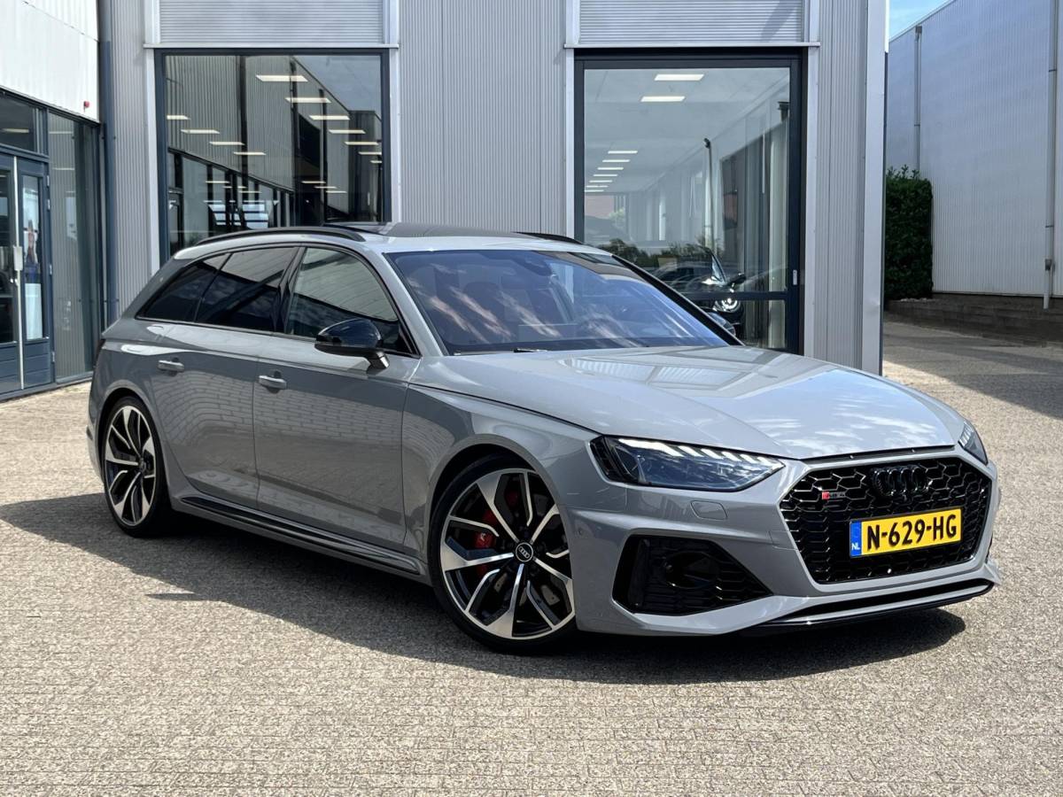 Audi RS4 Audi RS4 Avant 2.9 TFSI RS 4 quattro | NL Auto/Voll.Historie/Pano.Dak/Head-Up/Bang&Olufsen/Navi/Sportdiffertentieel/Elektr.Wegklapbare Trekhaak