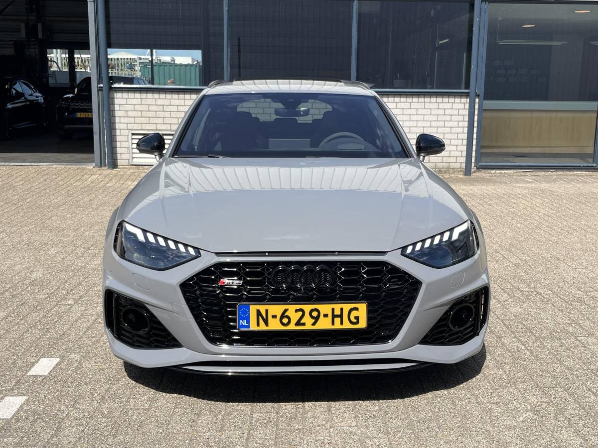 Audi RS4 Audi RS4 Avant 2.9 TFSI RS 4 quattro | NL Auto/Voll.Historie/Pano.Dak/Head-Up/Bang&Olufsen/Navi/Sportdiffertentieel/Elektr.Wegklapbare Trekhaak