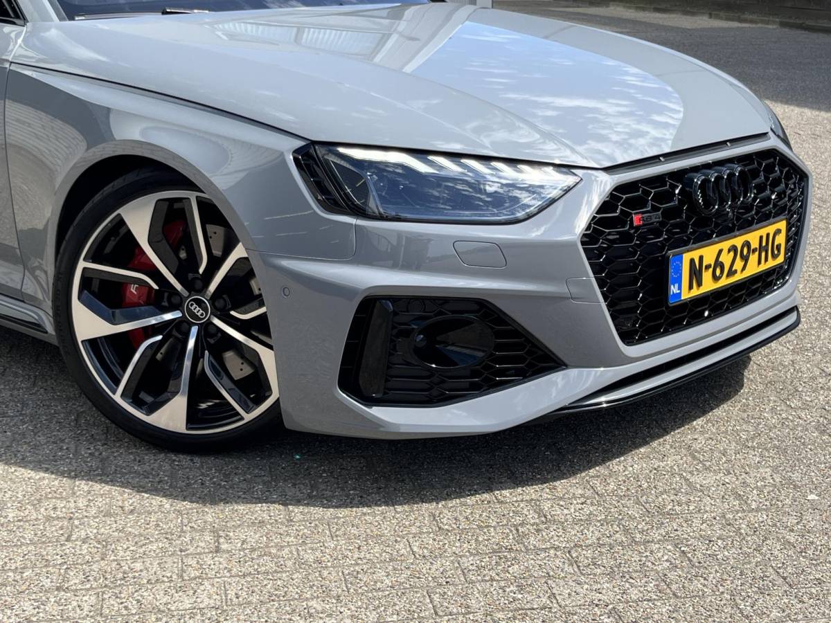 Audi RS4 Audi RS4 Avant 2.9 TFSI RS 4 quattro | NL Auto/Voll.Historie/Pano.Dak/Head-Up/Bang&Olufsen/Navi/Sportdiffertentieel/Elektr.Wegklapbare Trekhaak