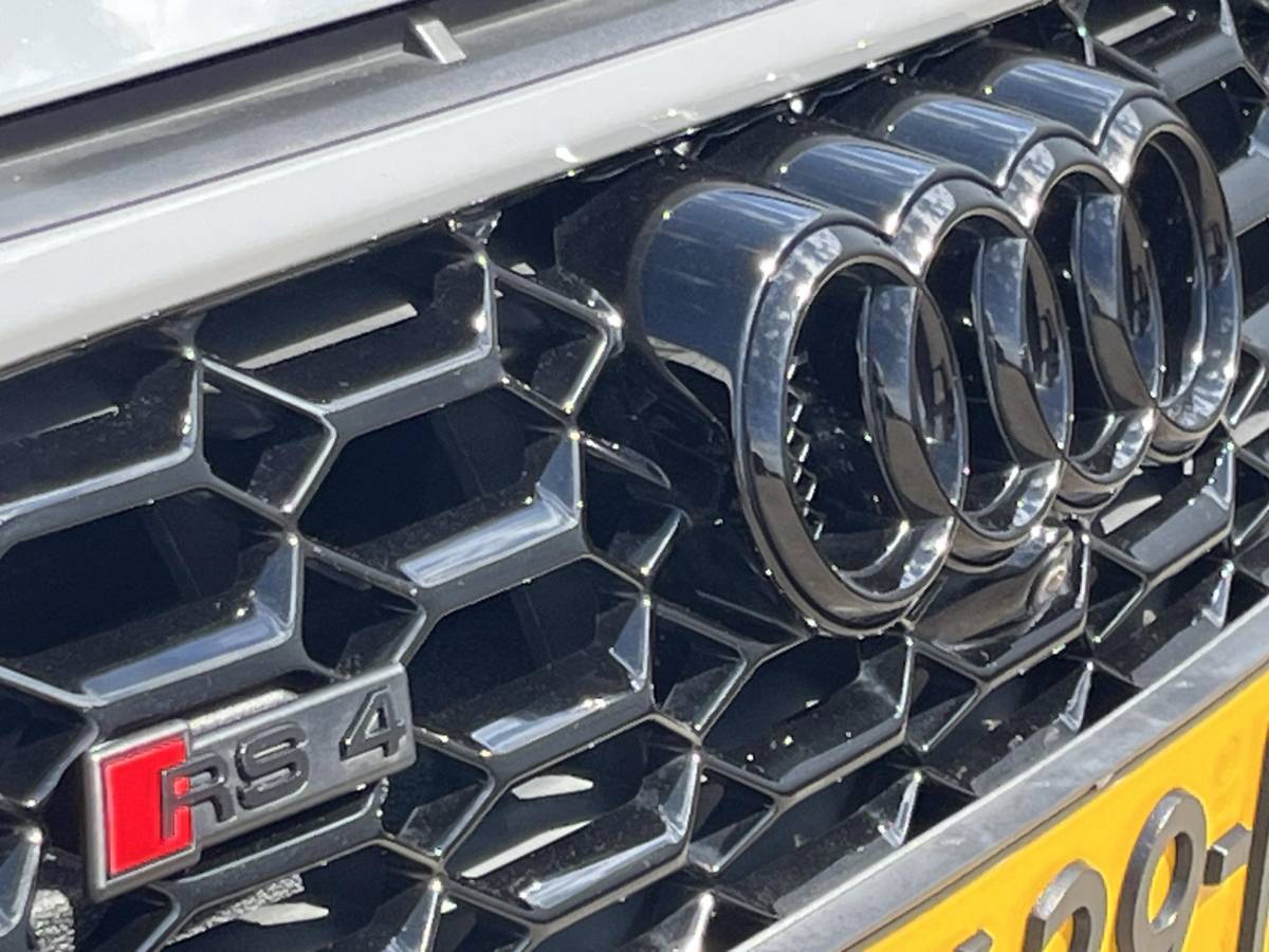 Audi RS4 Audi RS4 Avant 2.9 TFSI RS 4 quattro | NL Auto/Voll.Historie/Pano.Dak/Head-Up/Bang&Olufsen/Navi/Sportdiffertentieel/Elektr.Wegklapbare Trekhaak