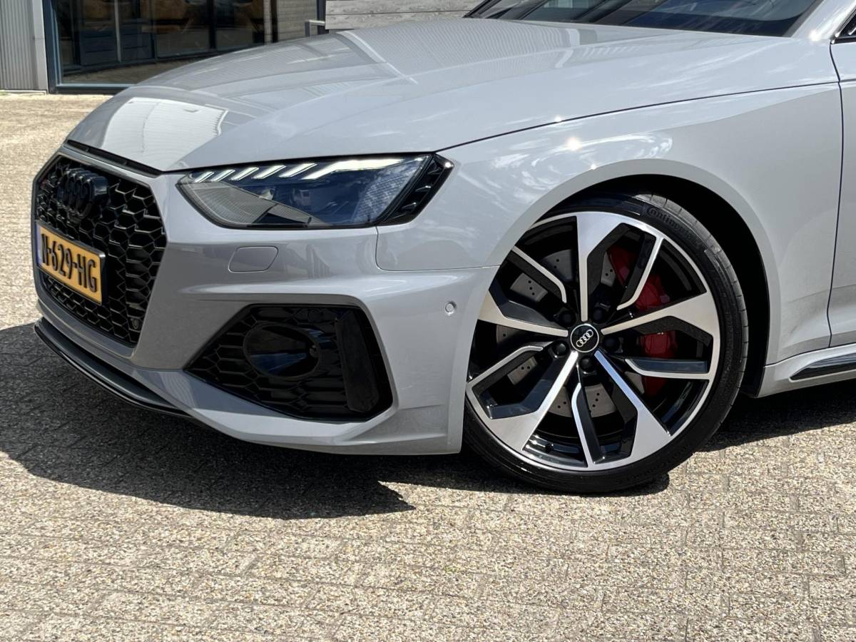 Audi RS4 Audi RS4 Avant 2.9 TFSI RS 4 quattro | NL Auto/Voll.Historie/Pano.Dak/Head-Up/Bang&Olufsen/Navi/Sportdiffertentieel/Elektr.Wegklapbare Trekhaak