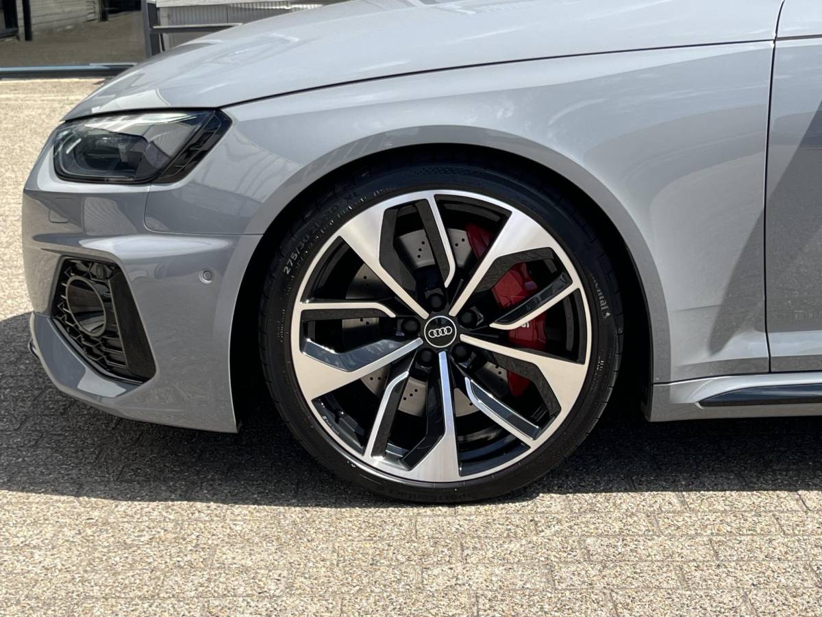 Audi RS4 Audi RS4 Avant 2.9 TFSI RS 4 quattro | NL Auto/Voll.Historie/Pano.Dak/Head-Up/Bang&Olufsen/Navi/Sportdiffertentieel/Elektr.Wegklapbare Trekhaak
