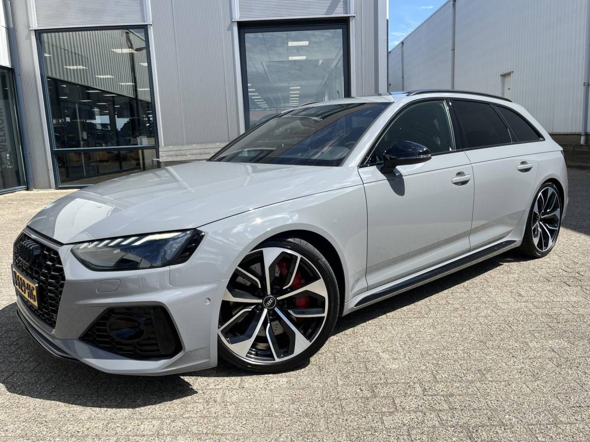 Audi RS4 Audi RS4 Avant 2.9 TFSI RS 4 quattro | NL Auto/Voll.Historie/Pano.Dak/Head-Up/Bang&Olufsen/Navi/Sportdiffertentieel/Elektr.Wegklapbare Trekhaak