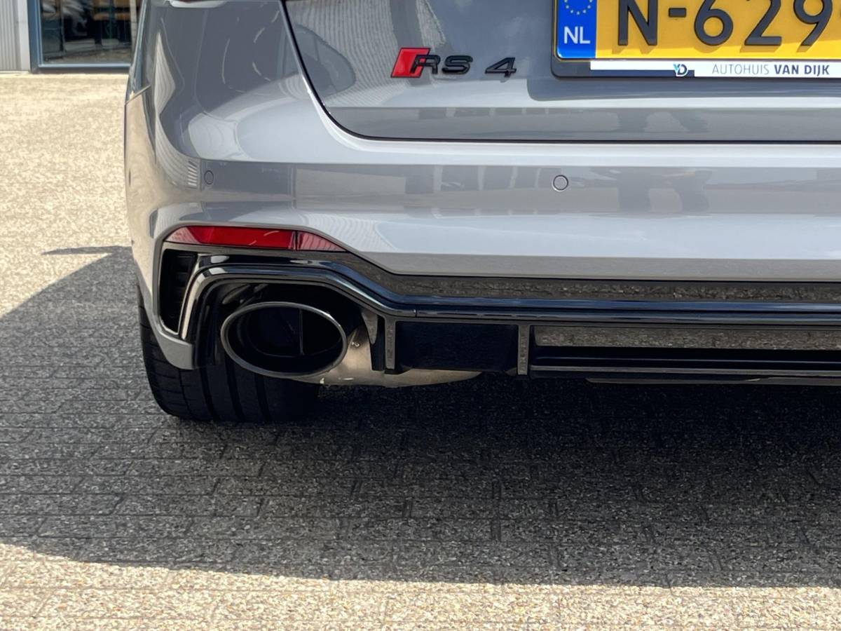 Audi RS4 Audi RS4 Avant 2.9 TFSI RS 4 quattro | NL Auto/Voll.Historie/Pano.Dak/Head-Up/Bang&Olufsen/Navi/Sportdiffertentieel/Elektr.Wegklapbare Trekhaak