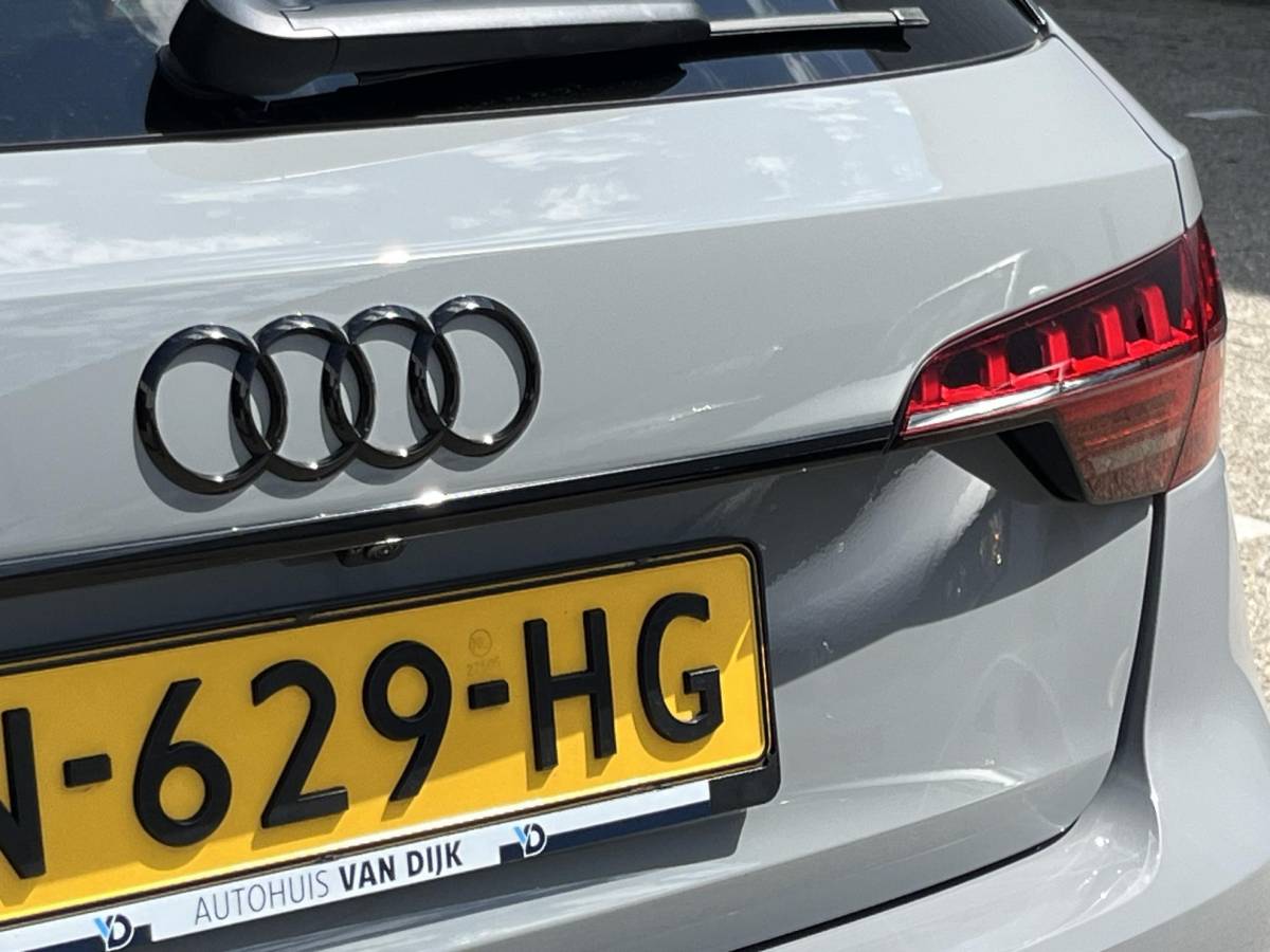 Audi RS4 Audi RS4 Avant 2.9 TFSI RS 4 quattro | NL Auto/Voll.Historie/Pano.Dak/Head-Up/Bang&Olufsen/Navi/Sportdiffertentieel/Elektr.Wegklapbare Trekhaak