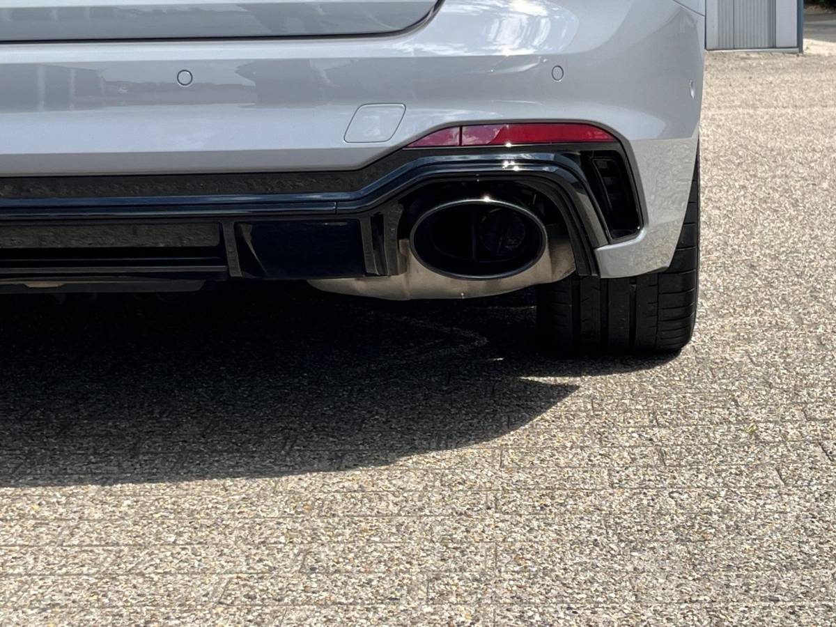 Audi RS4 Audi RS4 Avant 2.9 TFSI RS 4 quattro | NL Auto/Voll.Historie/Pano.Dak/Head-Up/Bang&Olufsen/Navi/Sportdiffertentieel/Elektr.Wegklapbare Trekhaak