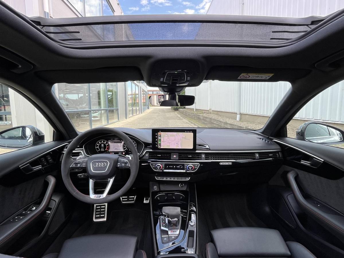 Audi RS4 Audi RS4 Avant 2.9 TFSI RS 4 quattro | NL Auto/Voll.Historie/Pano.Dak/Head-Up/Bang&Olufsen/Navi/Sportdiffertentieel/Elektr.Wegklapbare Trekhaak