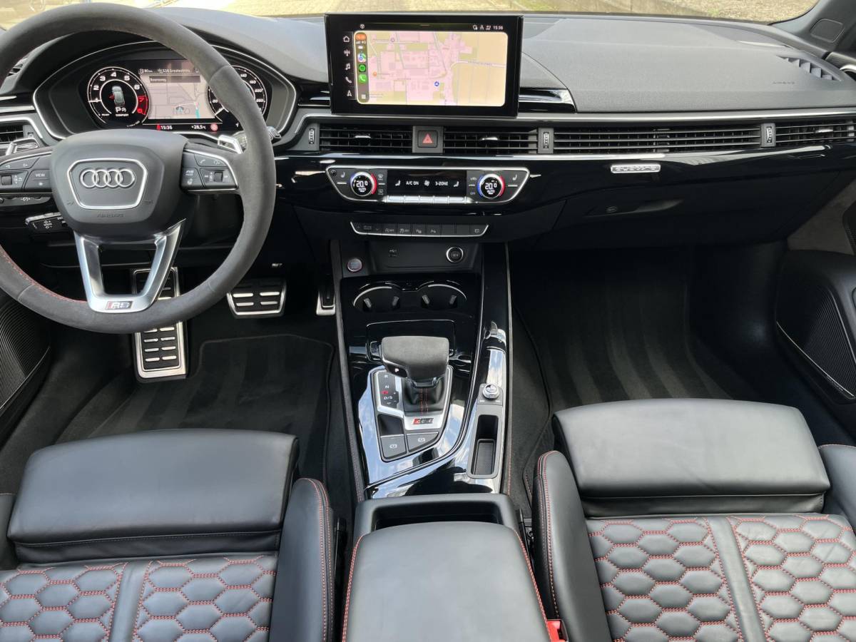 Audi RS4 Audi RS4 Avant 2.9 TFSI RS 4 quattro | NL Auto/Voll.Historie/Pano.Dak/Head-Up/Bang&Olufsen/Navi/Sportdiffertentieel/Elektr.Wegklapbare Trekhaak