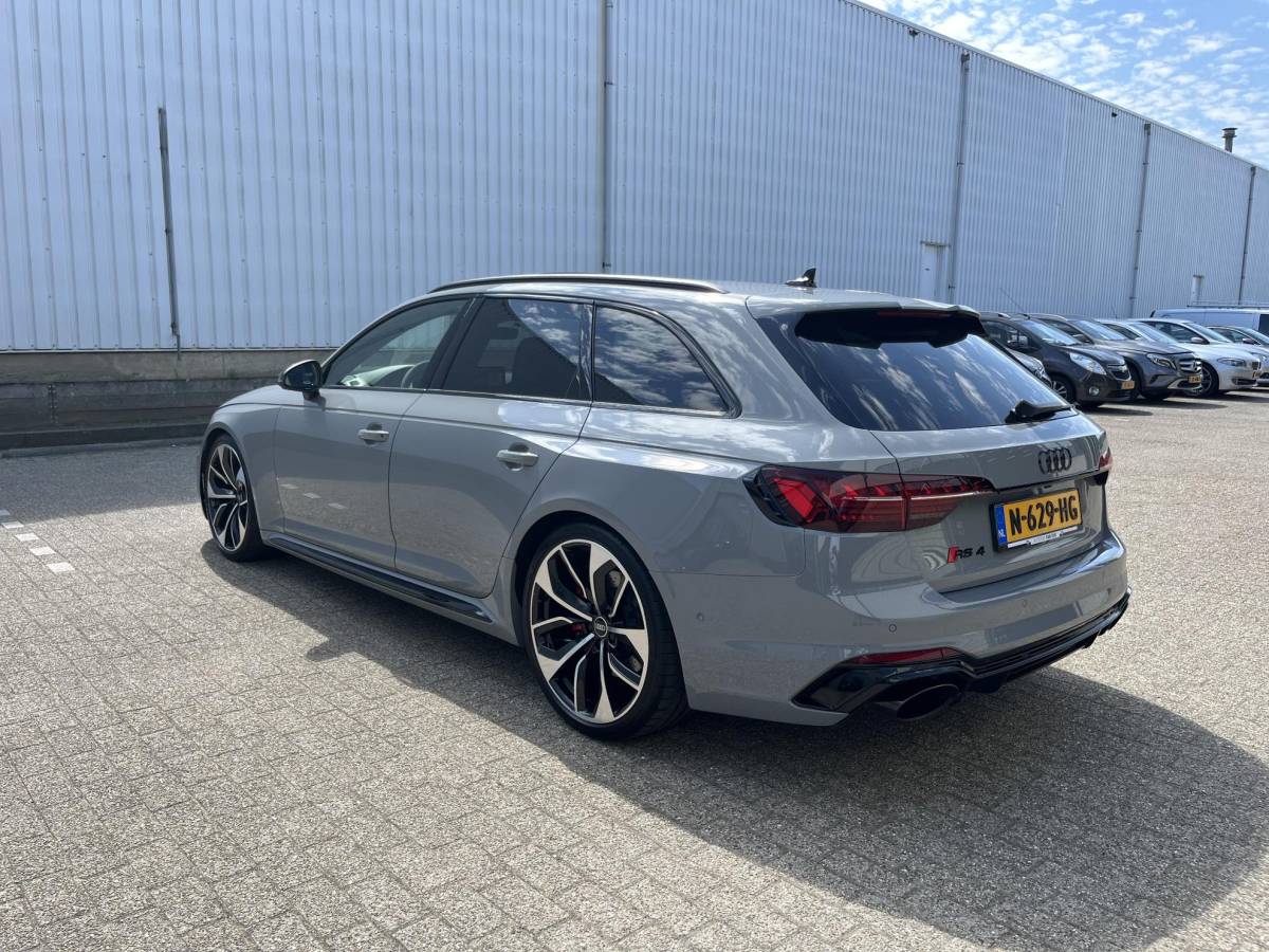 Audi RS4 Audi RS4 Avant 2.9 TFSI RS 4 quattro | NL Auto/Voll.Historie/Pano.Dak/Head-Up/Bang&Olufsen/Navi/Sportdiffertentieel/Elektr.Wegklapbare Trekhaak