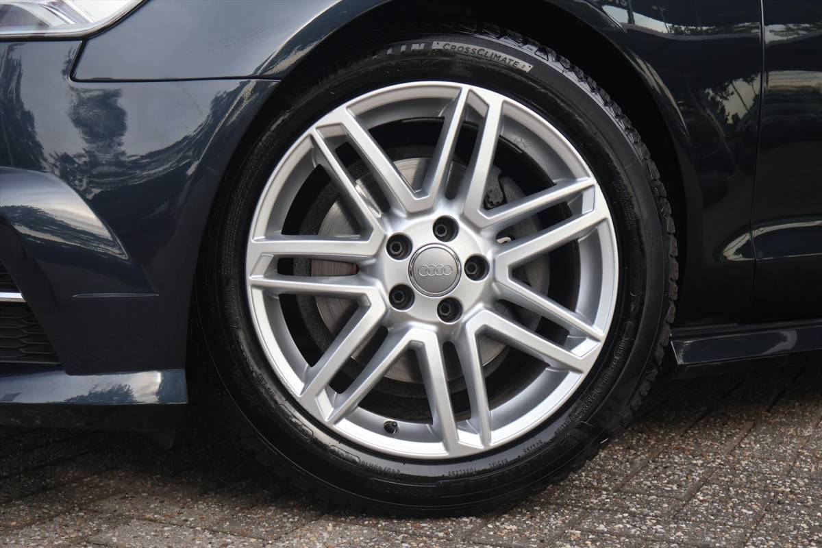 Audi A6 Audi A6 1.8 TFSI Avant S-Line 190pk I Navigatie I Climate | Cruise | LED | Parkeersensoren |