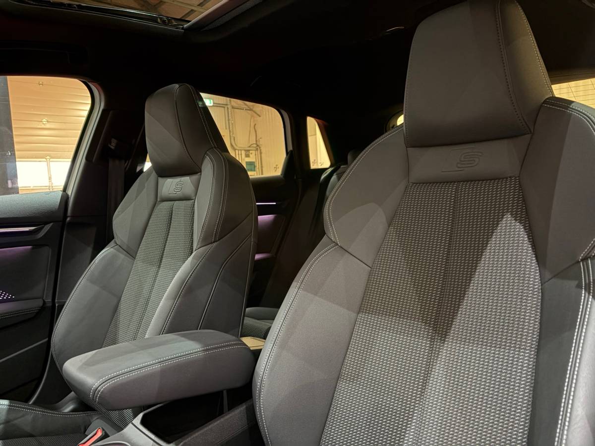 Audi A3 Audi A3 Sportback 35 TFSI S edition 3xS-line Pano Camera Face-lift Virtual Matrix Led