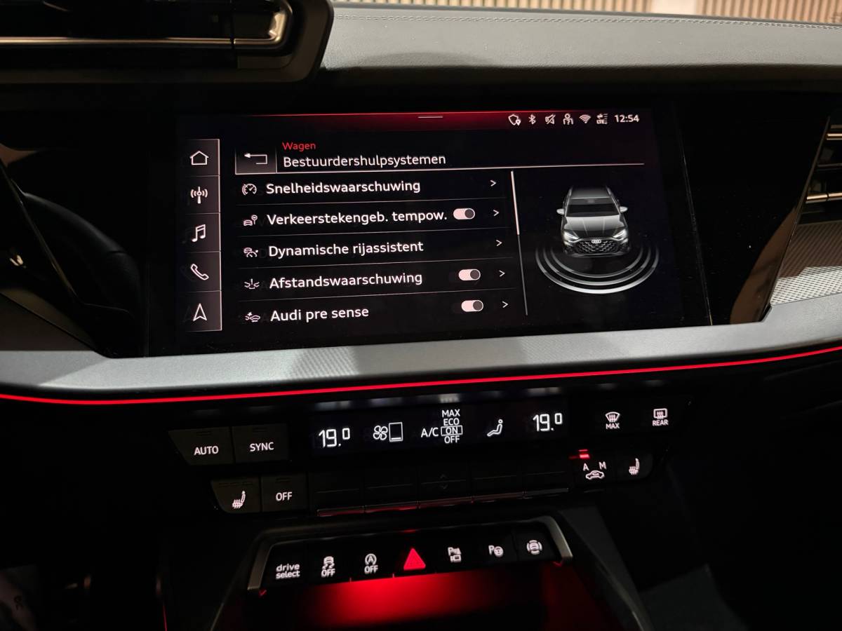 Audi A3 Audi A3 Sportback 35 TFSI S edition 3xS-line Pano Camera Face-lift Virtual Matrix Led