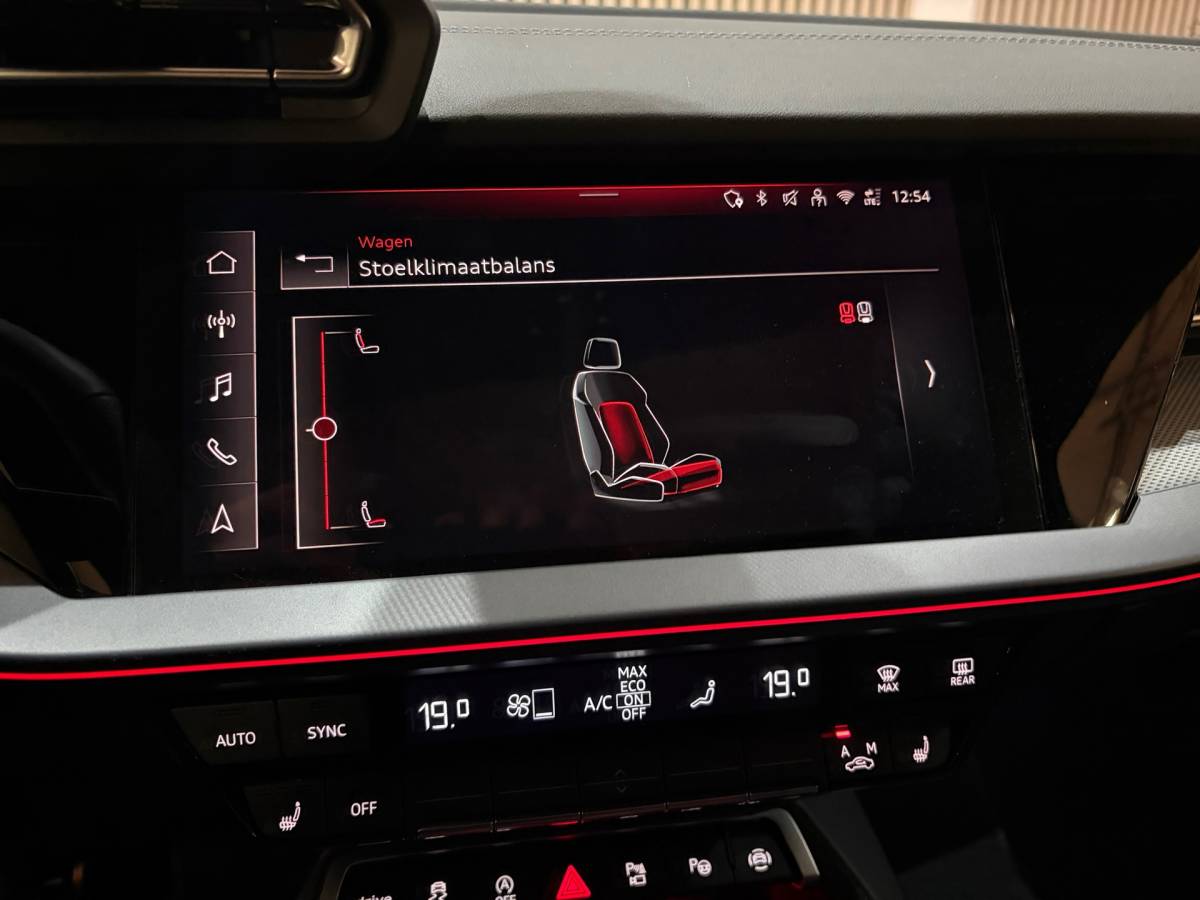 Audi A3 Audi A3 Sportback 35 TFSI S edition 3xS-line Pano Camera Face-lift Virtual Matrix Led