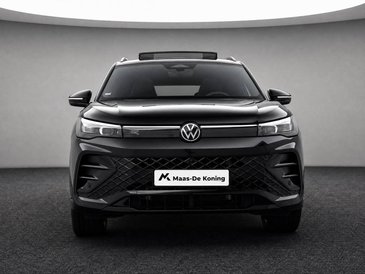 Volkswagen Tiguan Volkswagen Tiguan 1.5 eHybrid 272pk DSG R-Line Business · Trekhaak · Panoramadak · Dodehoeksensoren · Apple/Android Car Play · Camera · Garantie t/m 23-08-2028 of 100.000km