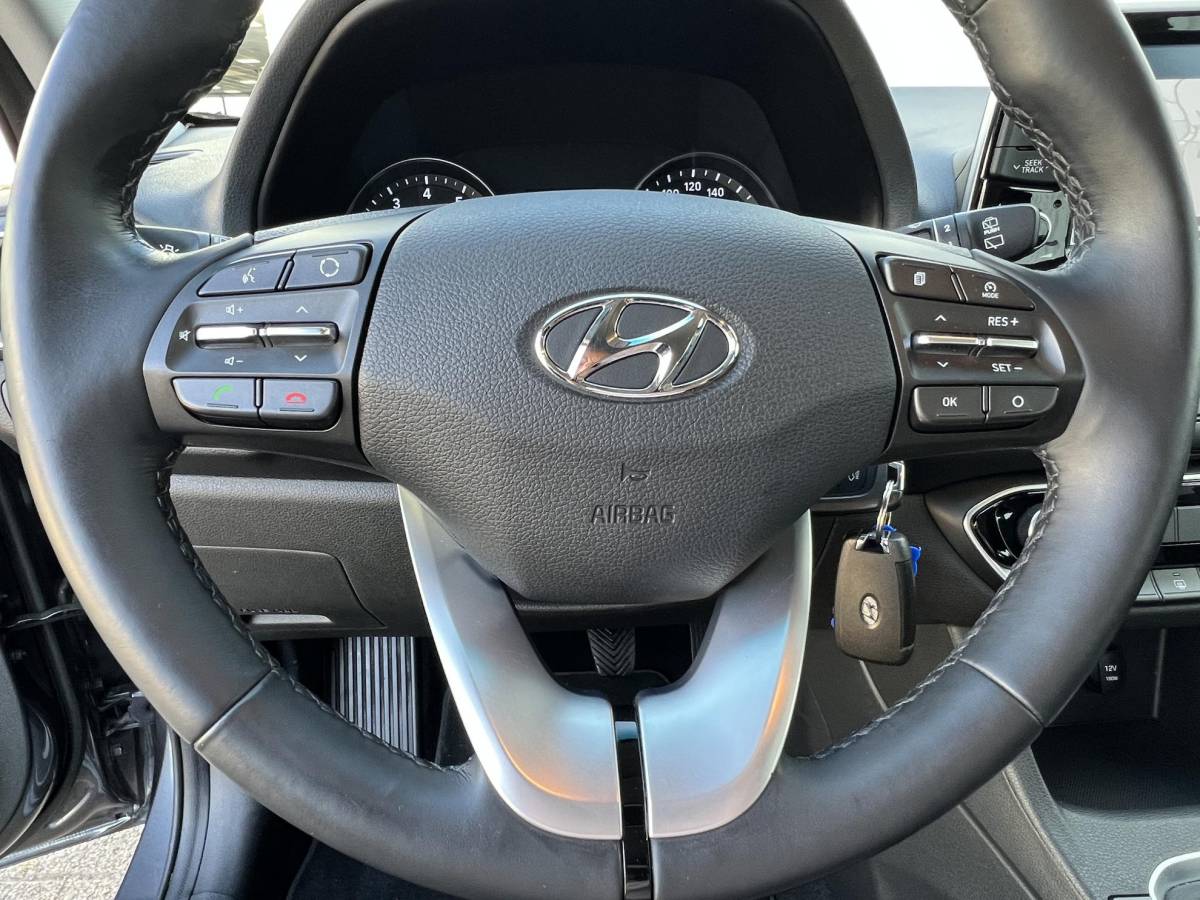 Hyundai i30 Hyundai i30 Wagon 1.0 T-GDI i-Motion volledige historie / navi / parkeersensoren