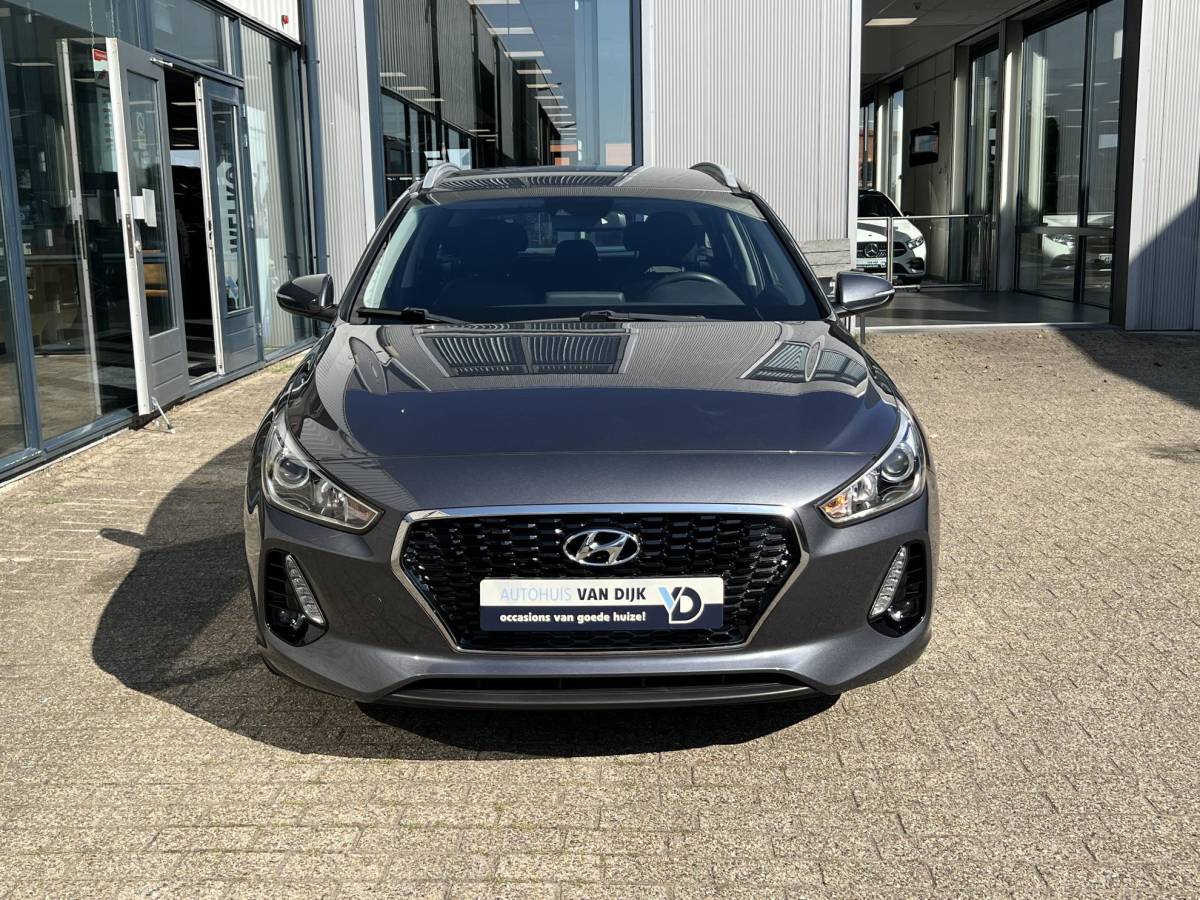 Hyundai i30 Hyundai i30 Wagon 1.0 T-GDI i-Motion volledige historie / navi / parkeersensoren