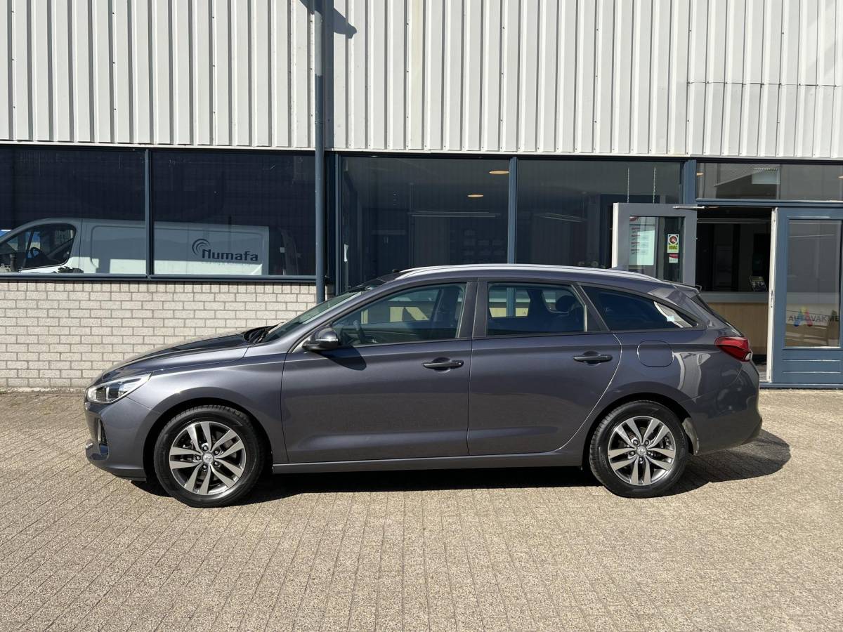 Hyundai i30 Hyundai i30 Wagon 1.0 T-GDI i-Motion volledige historie / navi / parkeersensoren