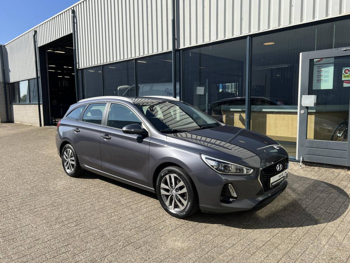 Hyundai i30 Hyundai i30 Wagon 1.0 T-GDI i-Motion volledige historie / navi / parkeersensoren