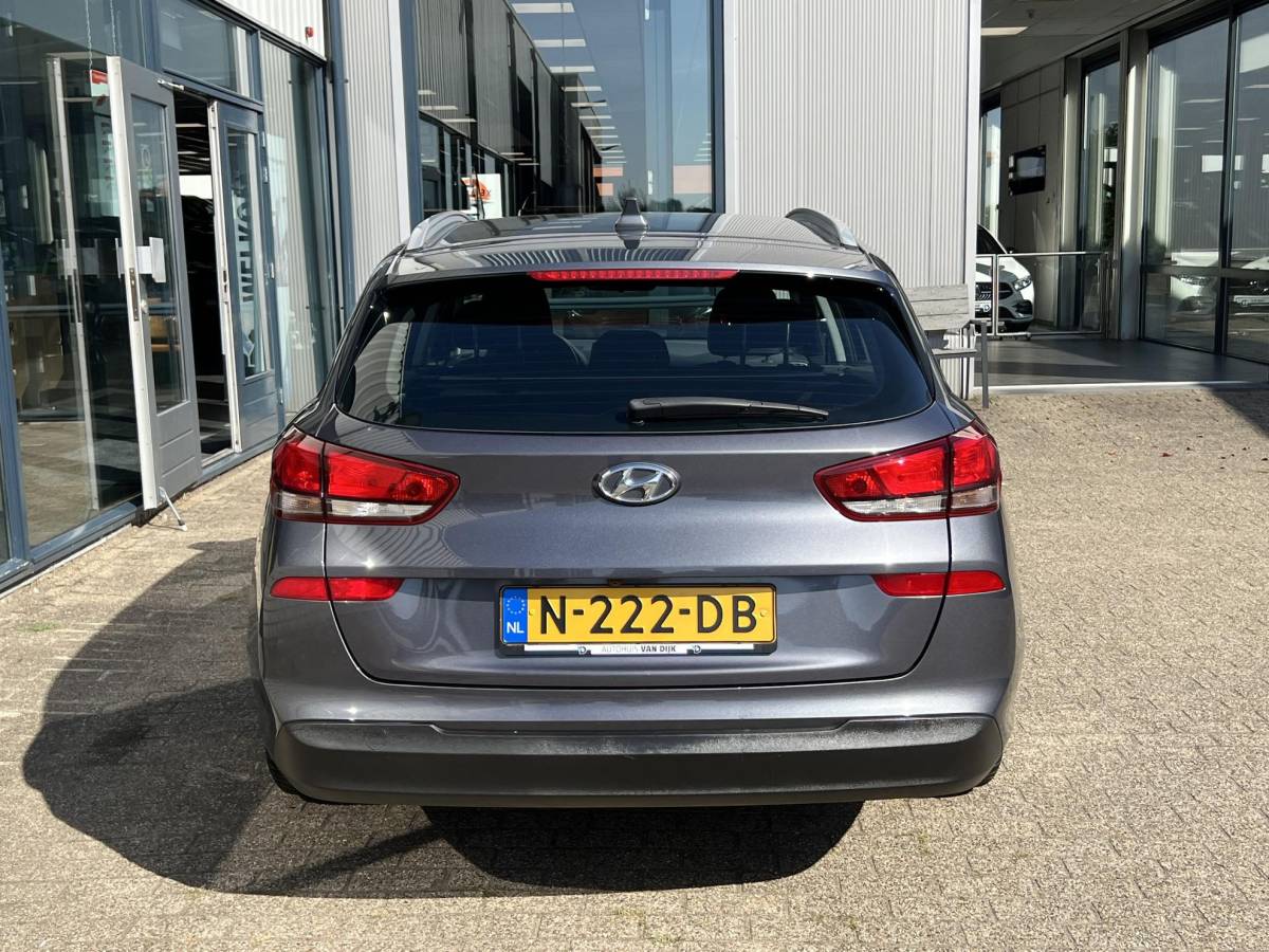 Hyundai i30 Hyundai i30 Wagon 1.0 T-GDI i-Motion volledige historie / navi / parkeersensoren