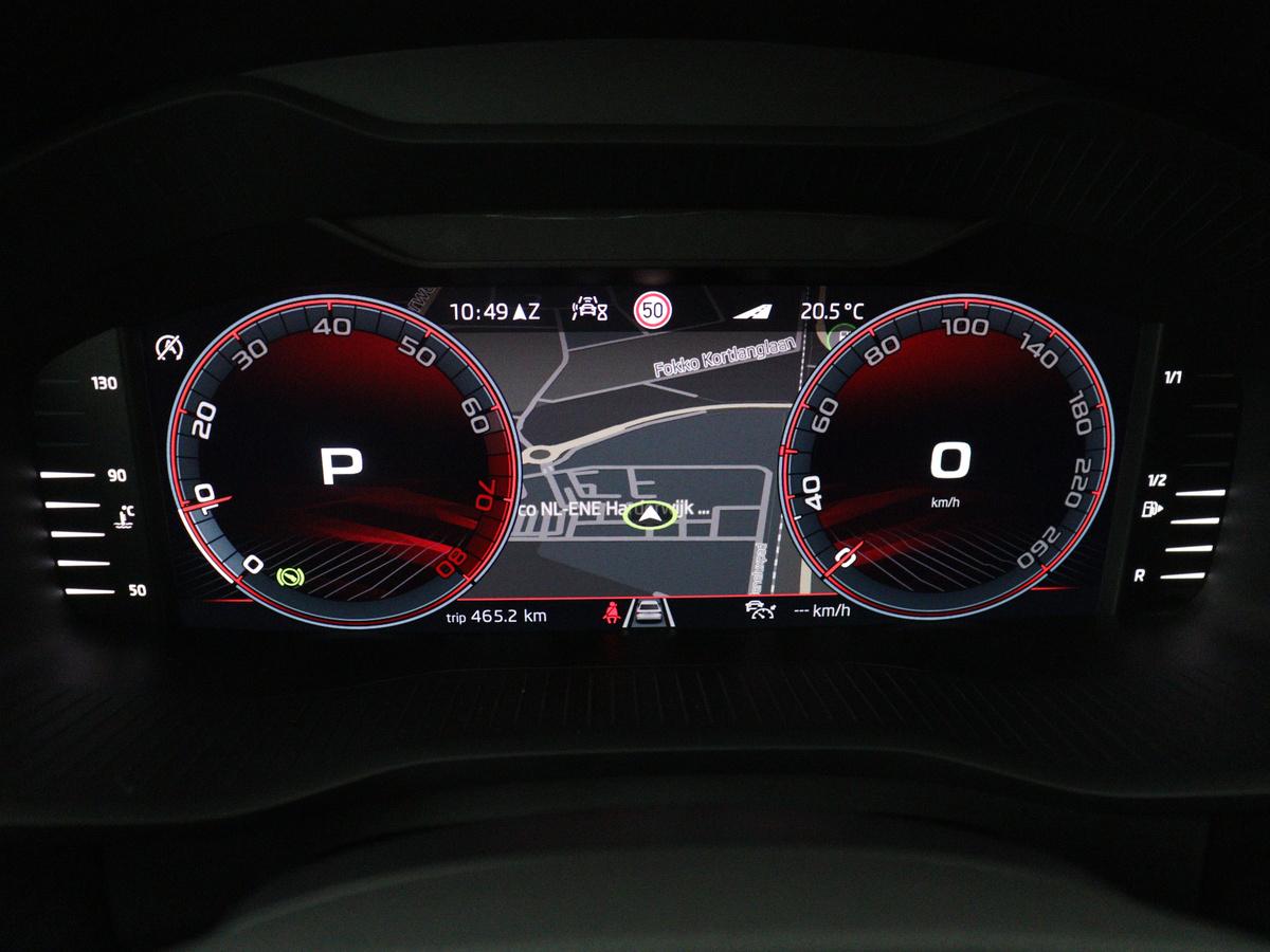 Škoda Kodiaq Skoda Kodiaq 1.5 TSI Sportline Business | Leder | Memory | Adaptive cruise |  Stoelverwarming | Camera | Park assist | Sfeerverlichting | Bluetooth | Navigatie | Elektrische achterklep | Trekhaak