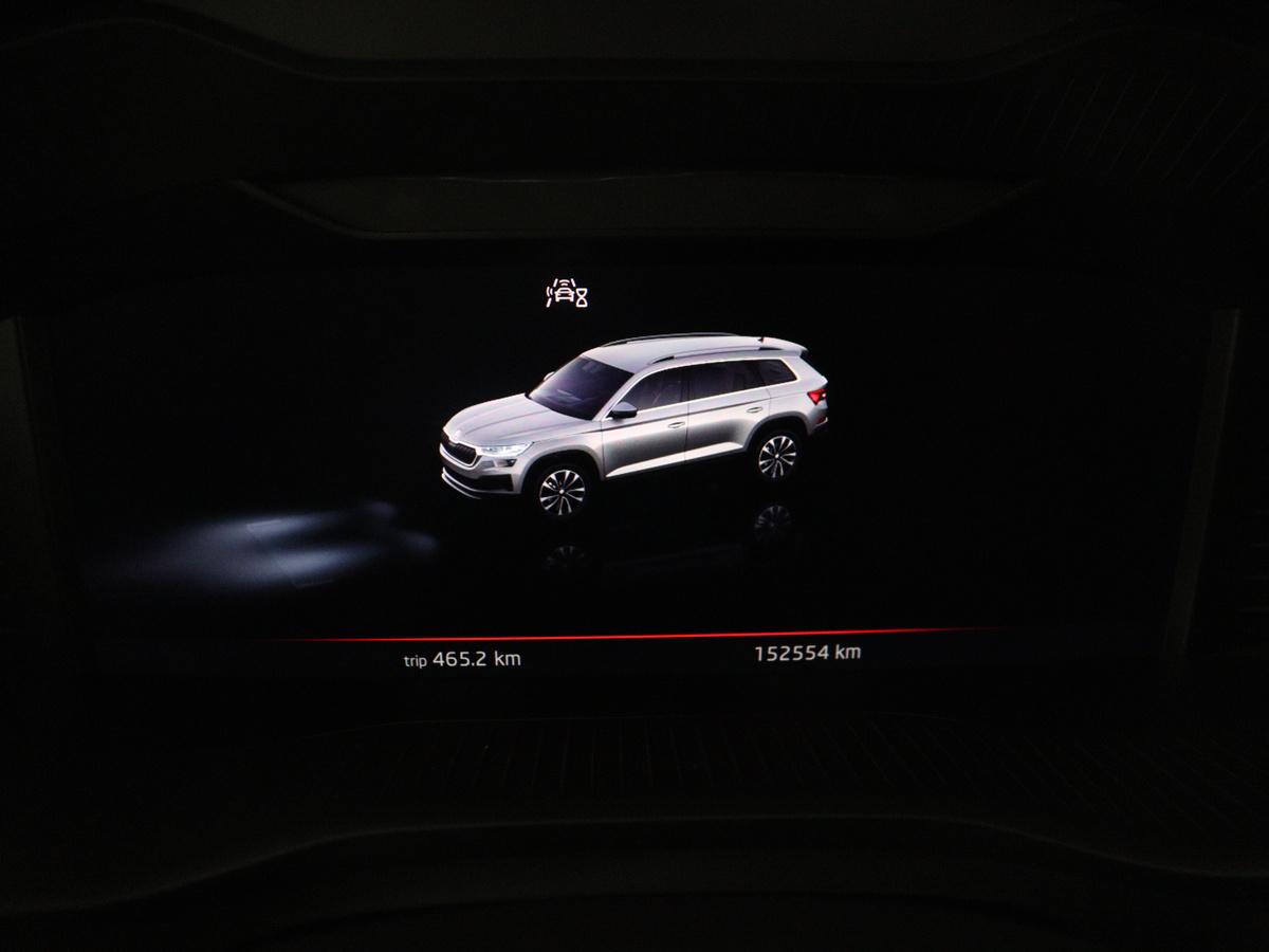 Škoda Kodiaq Skoda Kodiaq 1.5 TSI Sportline Business | Leder | Memory | Adaptive cruise |  Stoelverwarming | Camera | Park assist | Sfeerverlichting | Bluetooth | Navigatie | Elektrische achterklep | Trekhaak