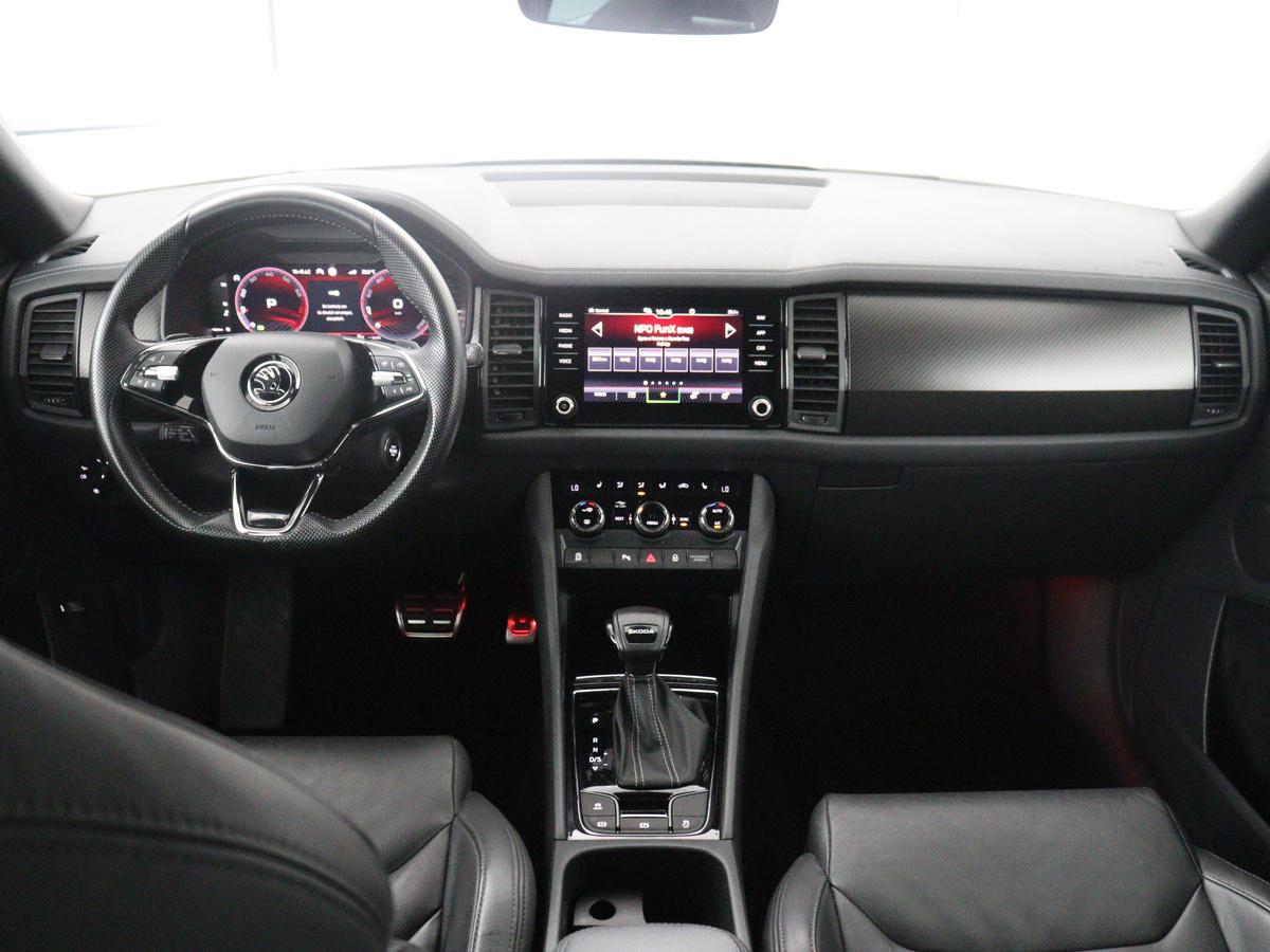 Škoda Kodiaq Skoda Kodiaq 1.5 TSI Sportline Business | Leder | Memory | Adaptive cruise |  Stoelverwarming | Camera | Park assist | Sfeerverlichting | Bluetooth | Navigatie | Elektrische achterklep | Trekhaak