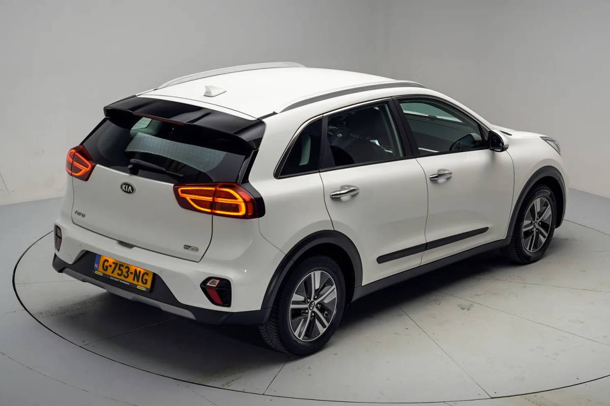 Kia Niro Kia Niro 1.6 GDi Hybrid DynamicLine [ Navi Camera Apple/Android Clima ]