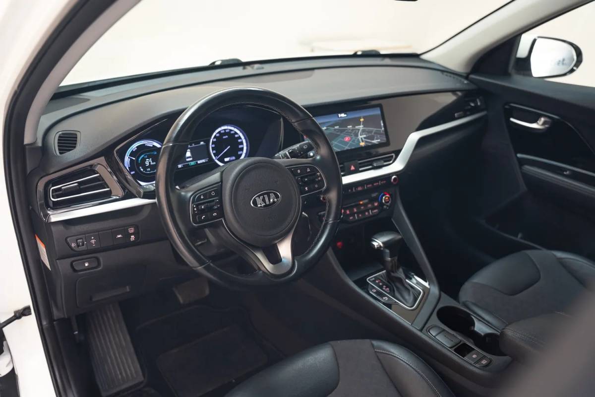 Kia Niro Kia Niro 1.6 GDi Hybrid DynamicLine [ Navi Camera Apple/Android Clima ]