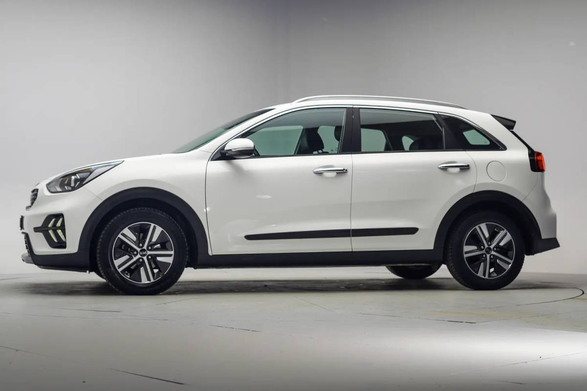 Kia Niro Kia Niro 1.6 GDi Hybrid DynamicLine [ Navi Camera Apple/Android Clima ]