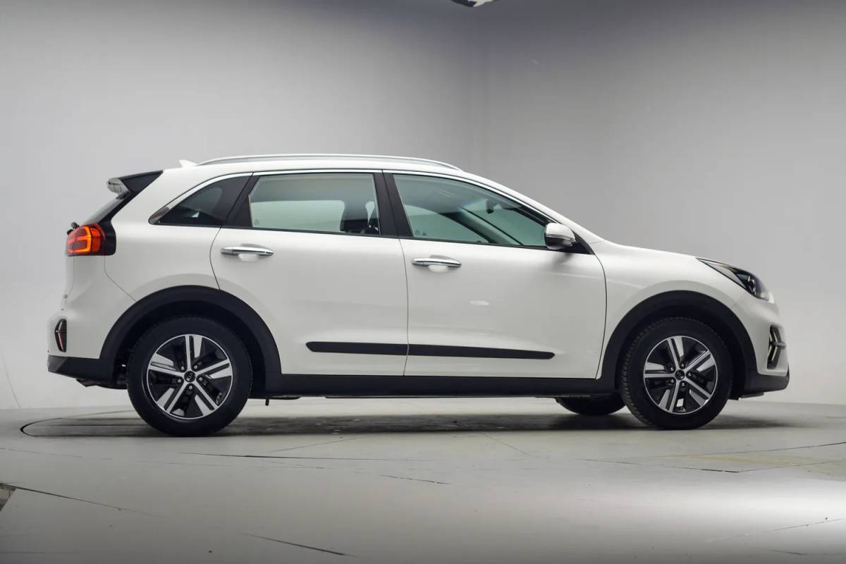 Kia Niro Kia Niro 1.6 GDi Hybrid DynamicLine [ Navi Camera Apple/Android Clima ]