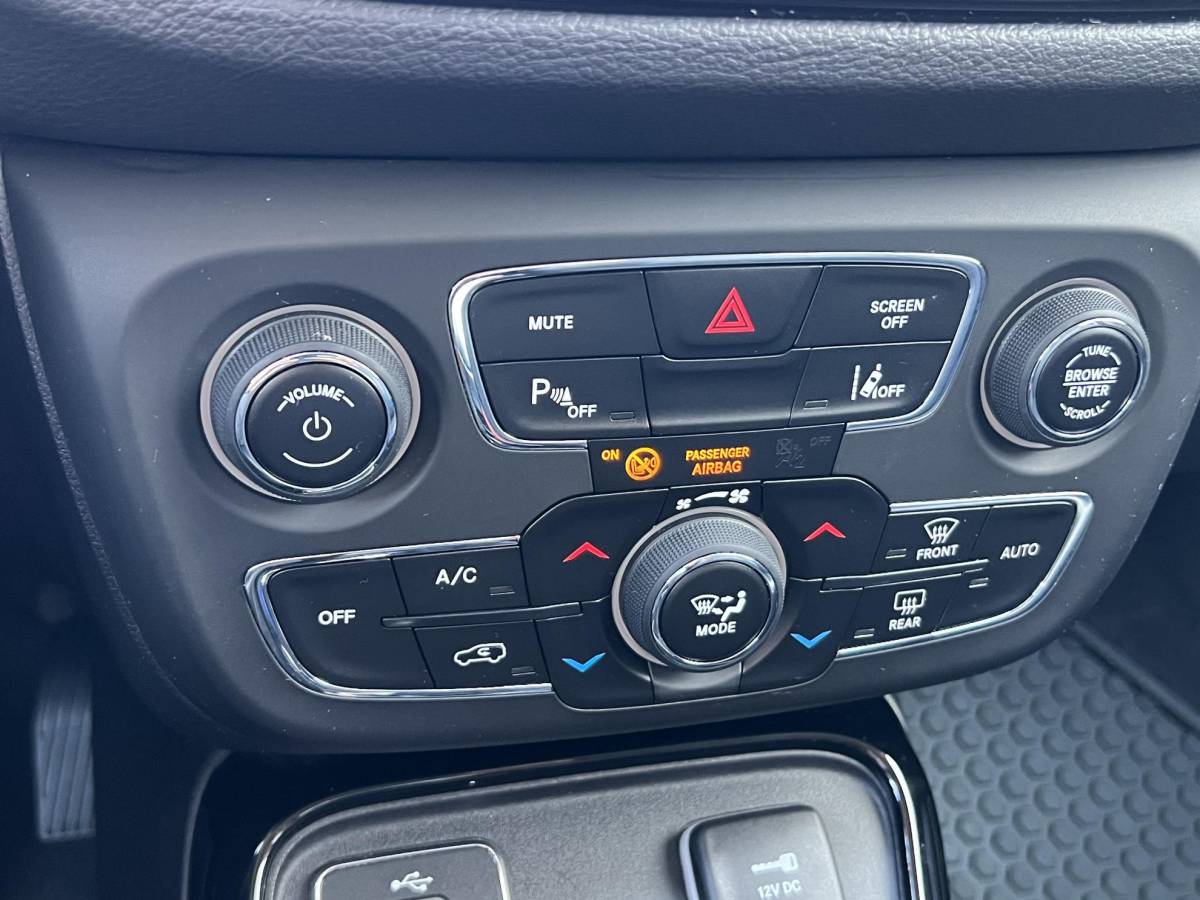 Jeep Compass Jeep Compass 1.4 MultiAir Opening Edition Plus Beats audio / trekhaak / volledige historie