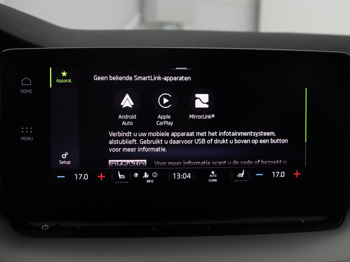 Škoda Octavia Skoda Octavia Combi1.5 e-TSI Sport Business | Stoelverwarming | Cruise control | Sfeerverlichting | Carplay | Navigatie | DAB | Park assist | Climate control | Trekhaak