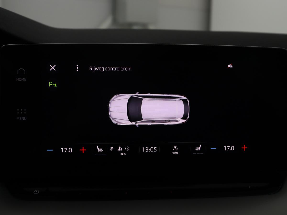 Škoda Octavia Skoda Octavia Combi1.5 e-TSI Sport Business | Stoelverwarming | Cruise control | Sfeerverlichting | Carplay | Navigatie | DAB | Park assist | Climate control | Trekhaak