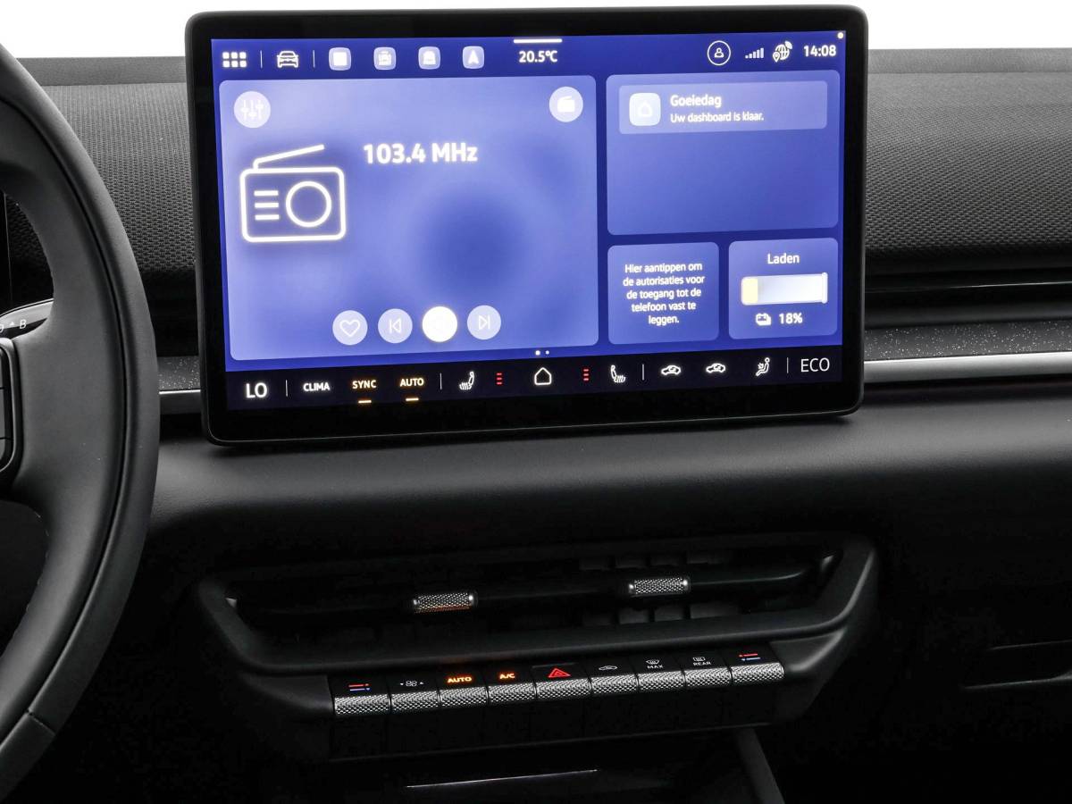 Volkswagen ID.3 Neo Volkswagen ID.3 Neo Life 61 kWh accu 190 PK Elektr. aandrijving · Comfort Pakket · Zijruiten achter en achterruit getint ·