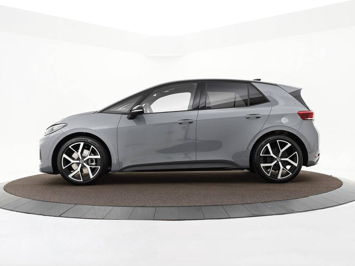 Volkswagen ID.3 Neo Volkswagen ID.3 Neo Life 61 kWh accu 190 PK Elektr. aandrijving · Comfort Pakket · Zijruiten achter en achterruit getint ·